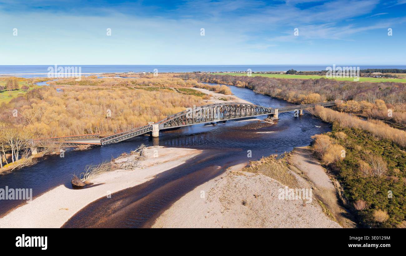 Viaduc de Garmouth Viaduc de Speymouth Railway onze semaines après l'effondrement dû à l'eau de lavage érodant la fondation image sept Banque D'Images