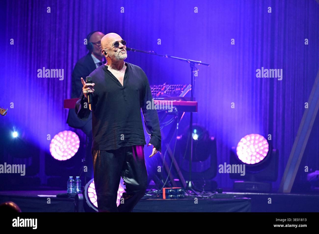 Pascal Obispo se produit à l'Olympia à Paris, France, le 7 mars 2026. Photo Christophe Meng/ABACAPRESS.COM Banque D'Images
