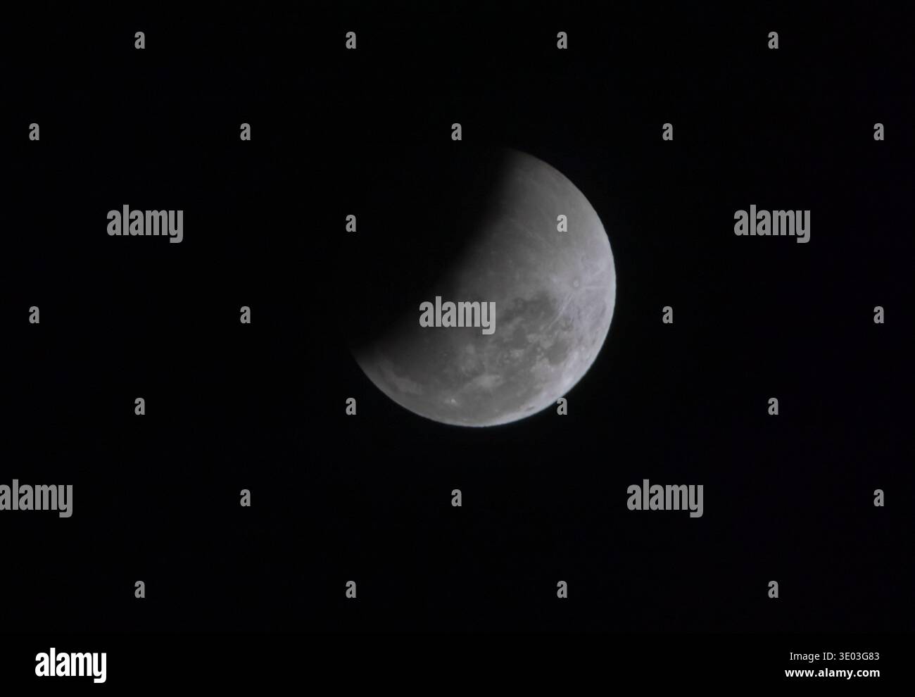 Éclipse lunaire à Phuket, Thaïlande, le 3 mars 2026 Banque D'Images