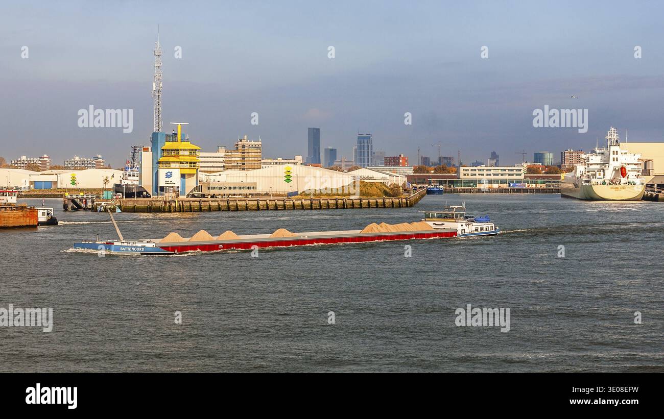 Port de Rotterdam, le plus grand port maritime d'Europe avec chargement de conteneurs sur la Maasvlakte, plaque tournante centrale pour le commerce européen, Rotterdam, pays-Bas Banque D'Images