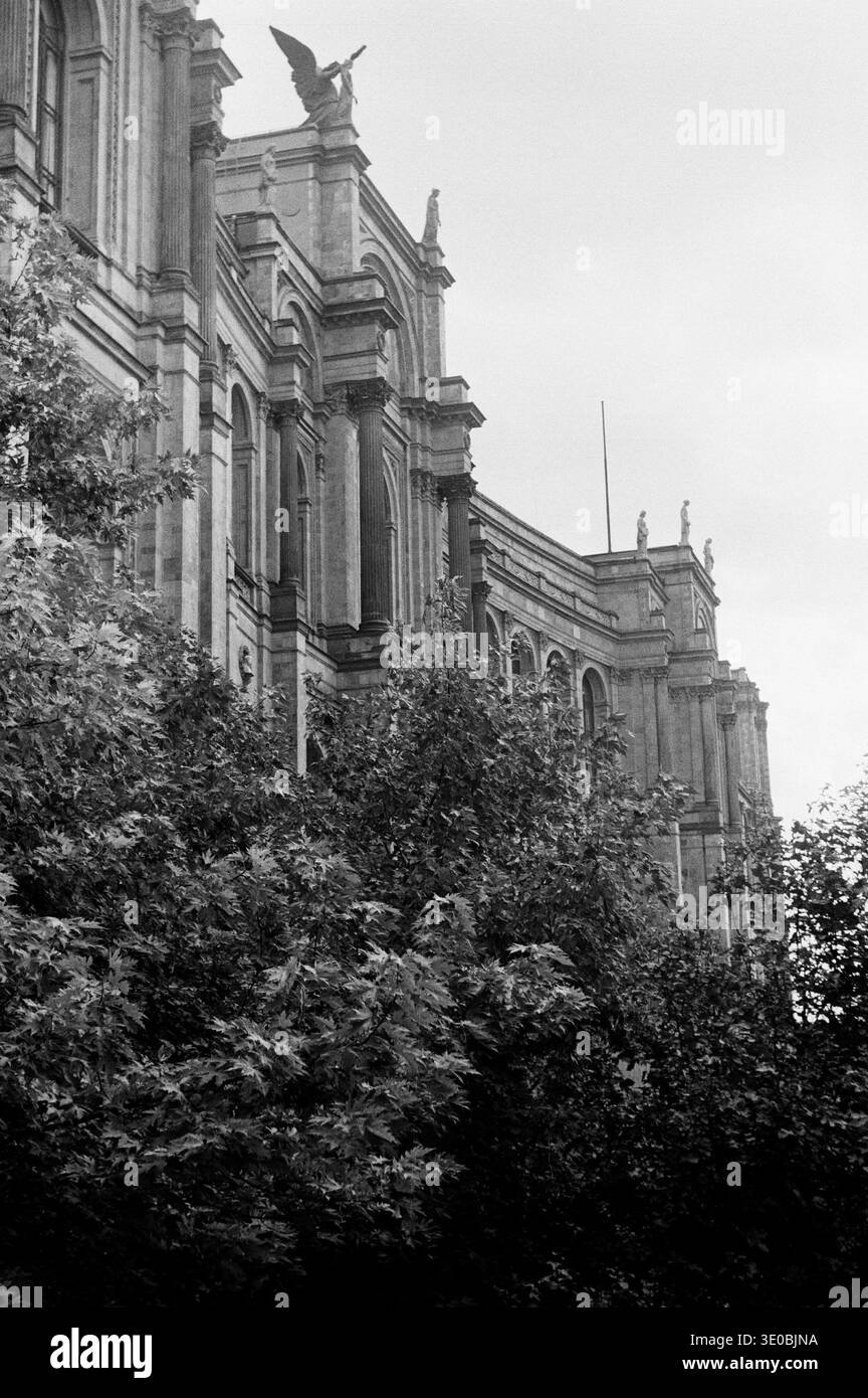 Années soixante, 20.09.1966, Allemagne, Bavière, haute-Bavière, ISAR, Munich, Maximilianeum in au-Haidhausen, siège du Parlement de l'État de Bavière et Maximili Banque D'Images