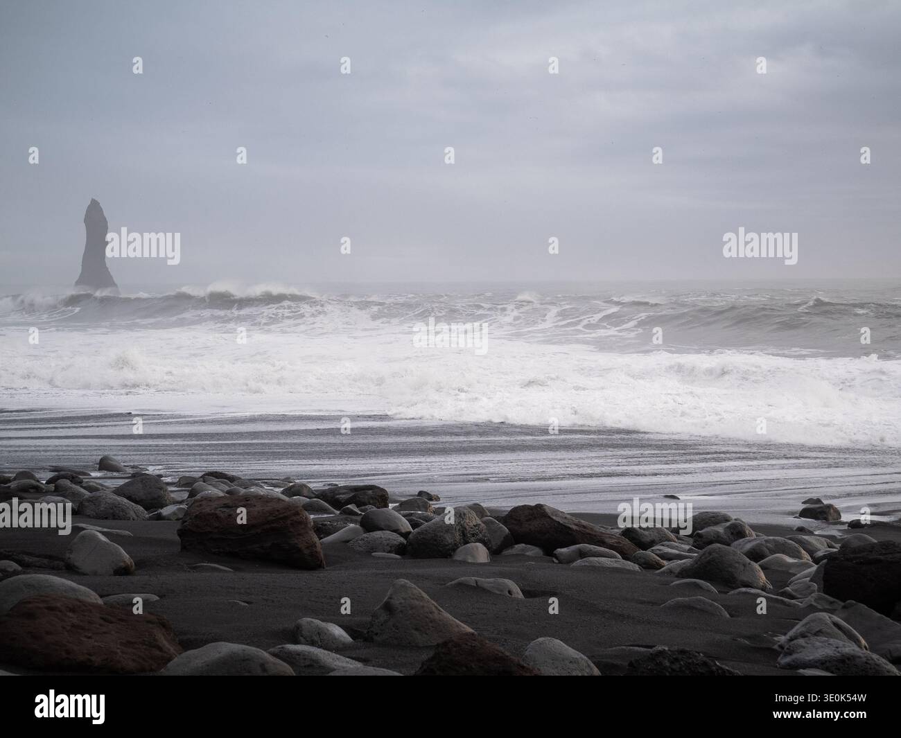 Reynisfjara plage de sable noir Islande Banque D'Images