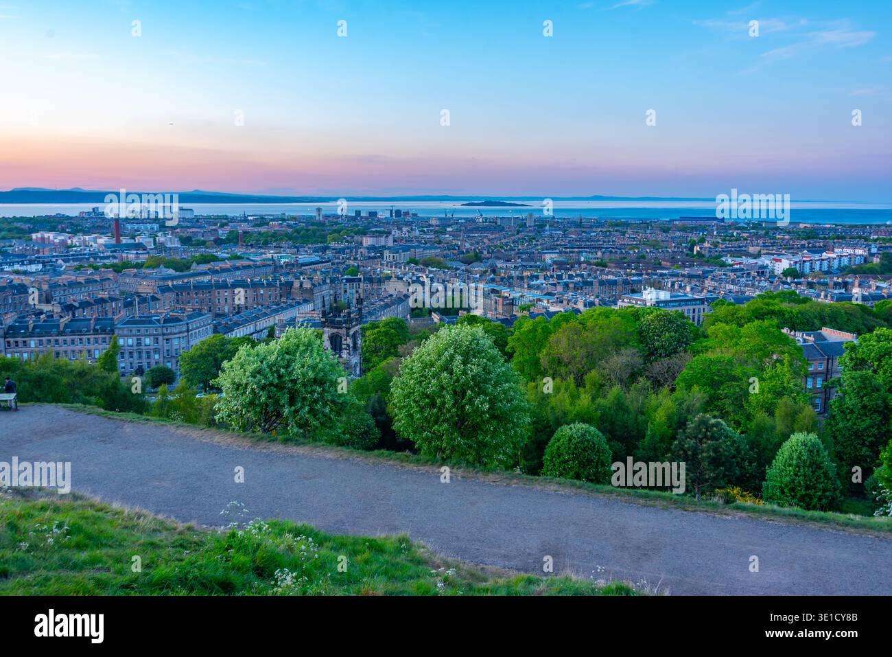 Coucher du soleil vue aérienne du quartier portuaire d'Édimbourg, Scotland.IMAGE Banque D'Images