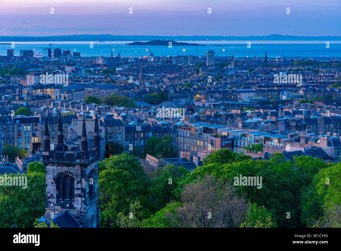 Coucher du soleil vue aérienne du quartier portuaire d'Édimbourg, Scotland.IMAGE Banque D'Images