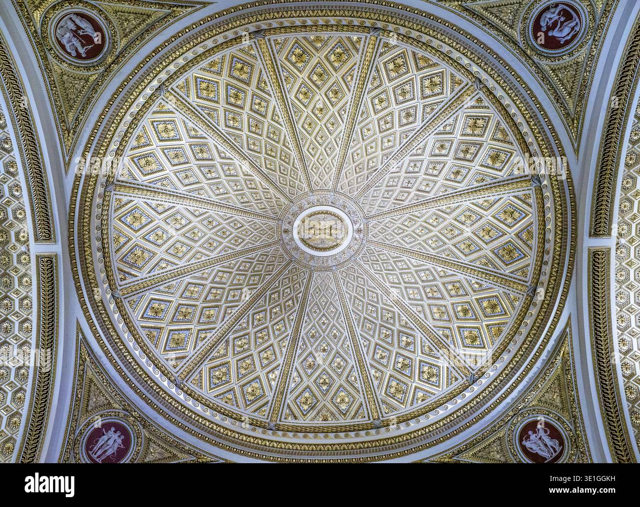 Plafond richement décoré dans la salle Niobe de la Galerie Ufizi - Florence, Italie Banque D'Images