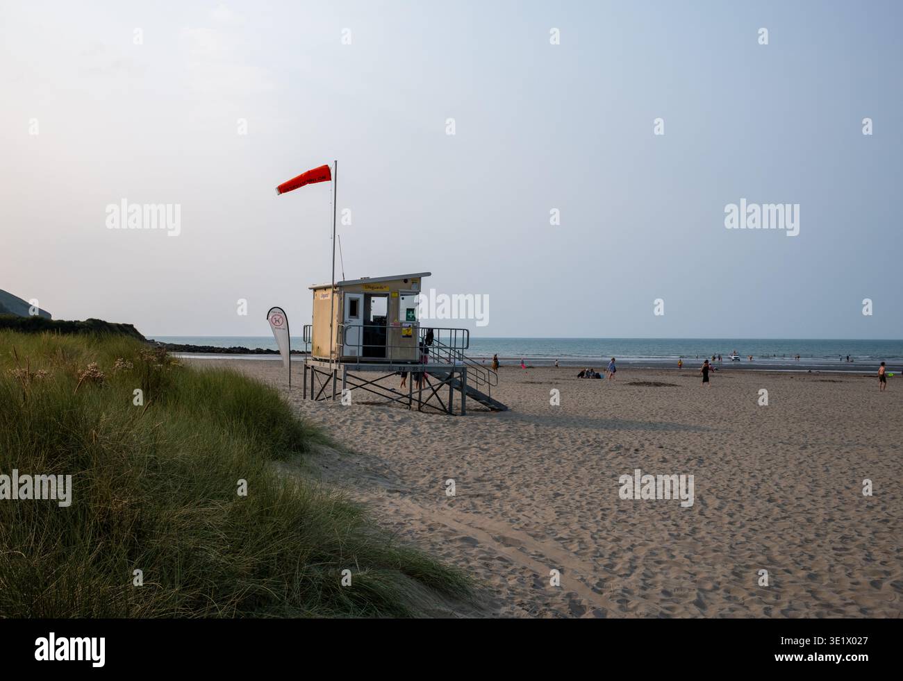 Station de sauvetage à Poppit Sands Beach dans le Pembrokeshire West Wales Banque D'Images