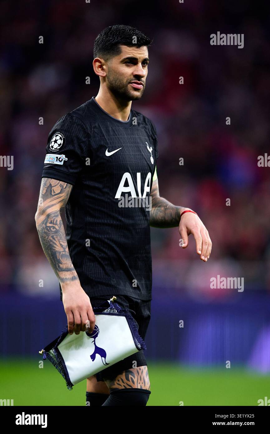 MADRID, ESPAGNE - 10 MARS : Cristian Romero du Tottenham Hotspur FC lors de la manche 2025/26 de l'UEFA Champions League du 16e match de première manche entre Atletic Banque D'Images
