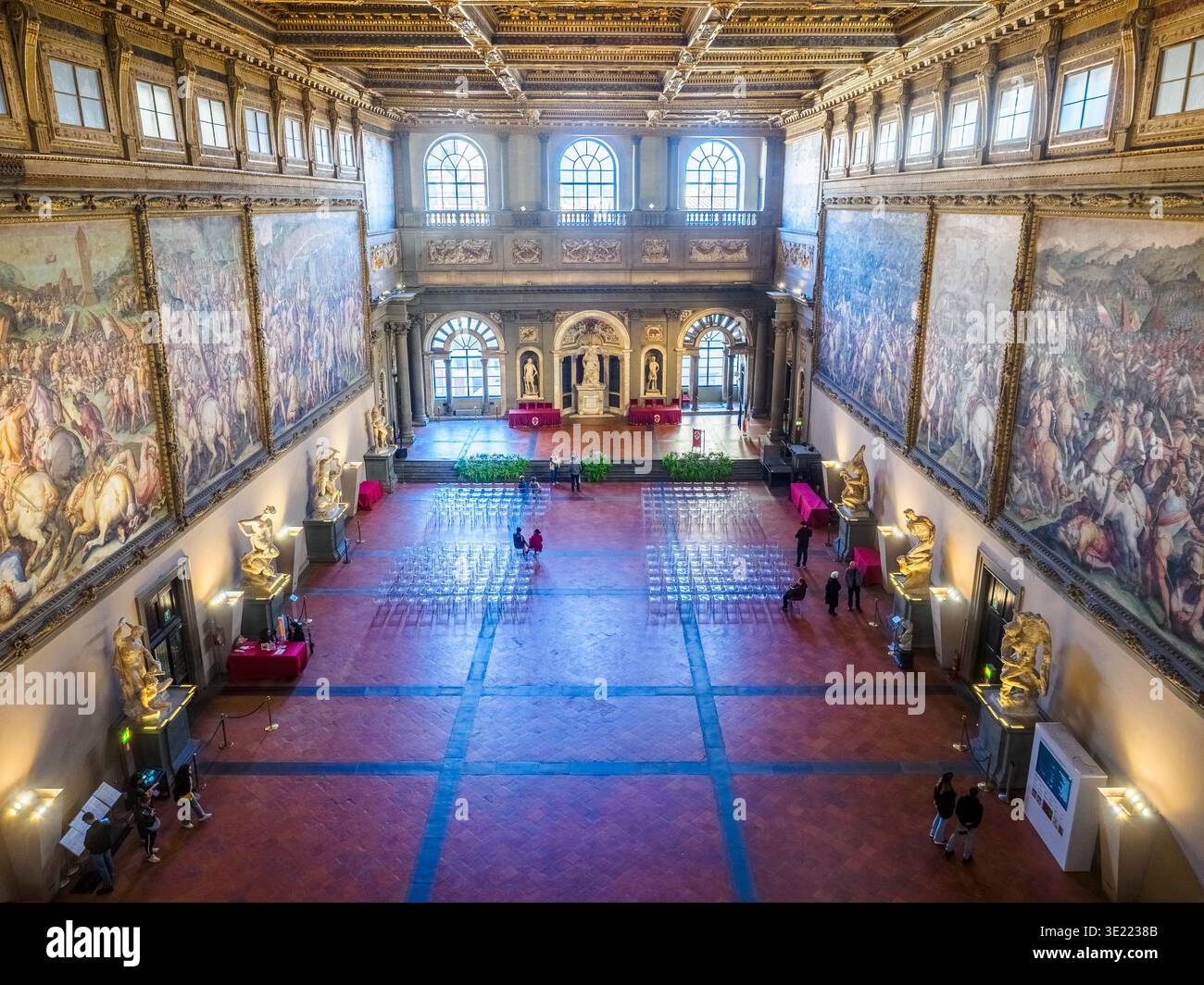 Salone dei Cinquecento (salle des cinq cents) est la plus grande et la plus imposante chambre du Palazzo Vecchio - Florence, Italie Banque D'Images