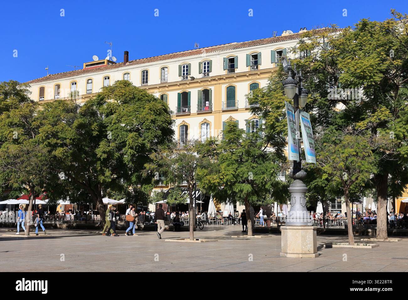 La vue sur Mercy Square à Malaga. La place publique se trouve au cœur du centre-ville de Malaga. Banque D'Images