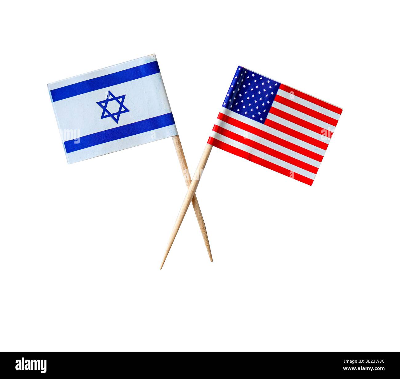 Papier petits drapeaux des états-Unis et d'Israël sur cure-dents isolé sur blanc, chemin de découpage. Image conceptuelle. Banque D'Images