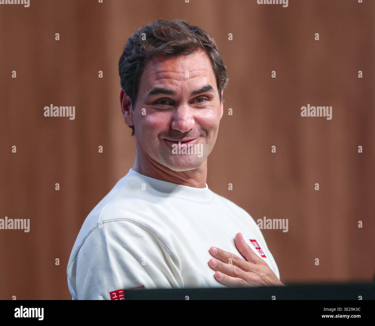 Roger Federer (sui) lors d'une conférence de presse à l'Australian Open 2026 Melbourne Park, Melbourne, Victoria, Australie. Banque D'Images