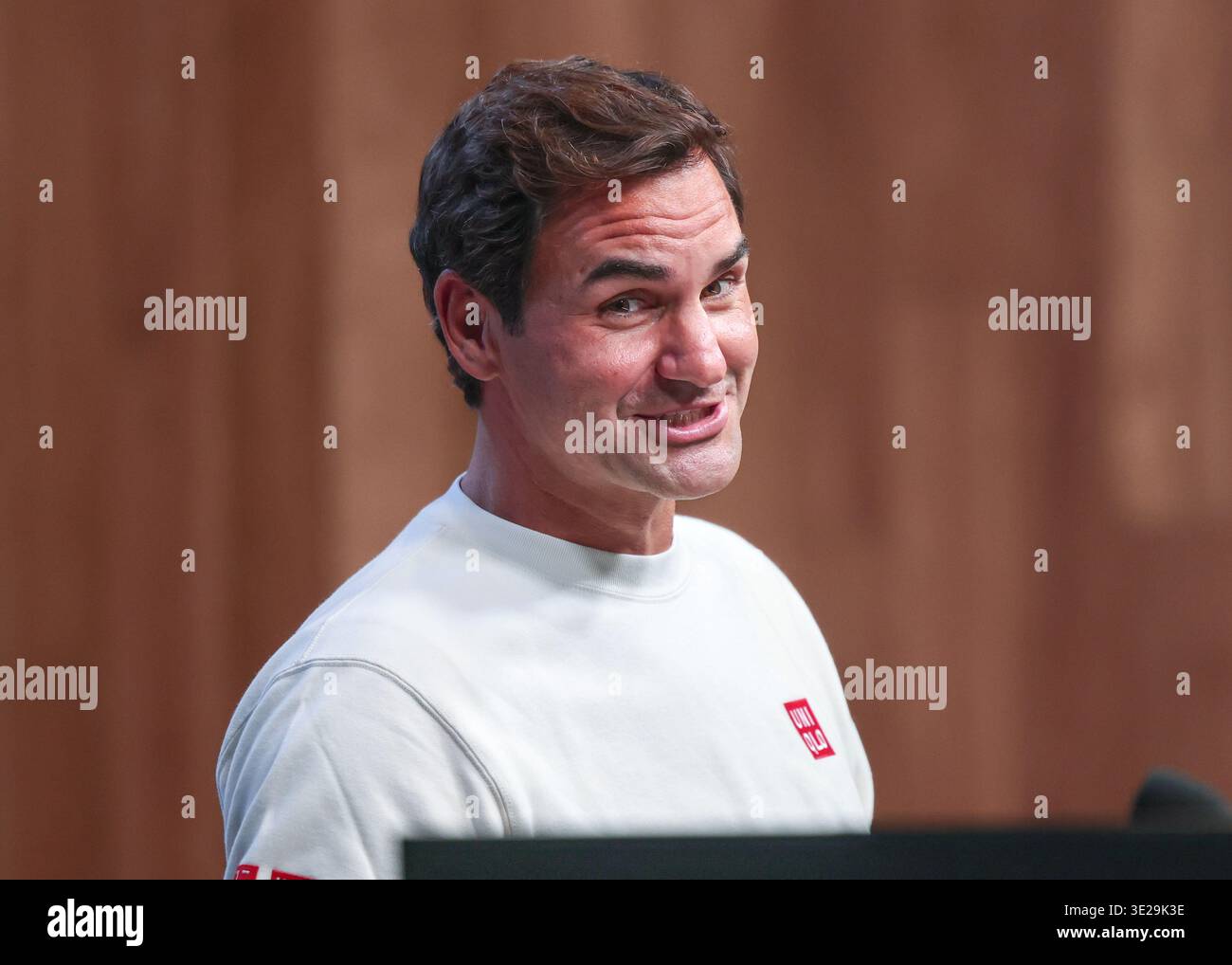 Roger Federer (sui) lors d'une conférence de presse à l'Australian Open 2026 Melbourne Park, Melbourne, Victoria, Australie. Banque D'Images