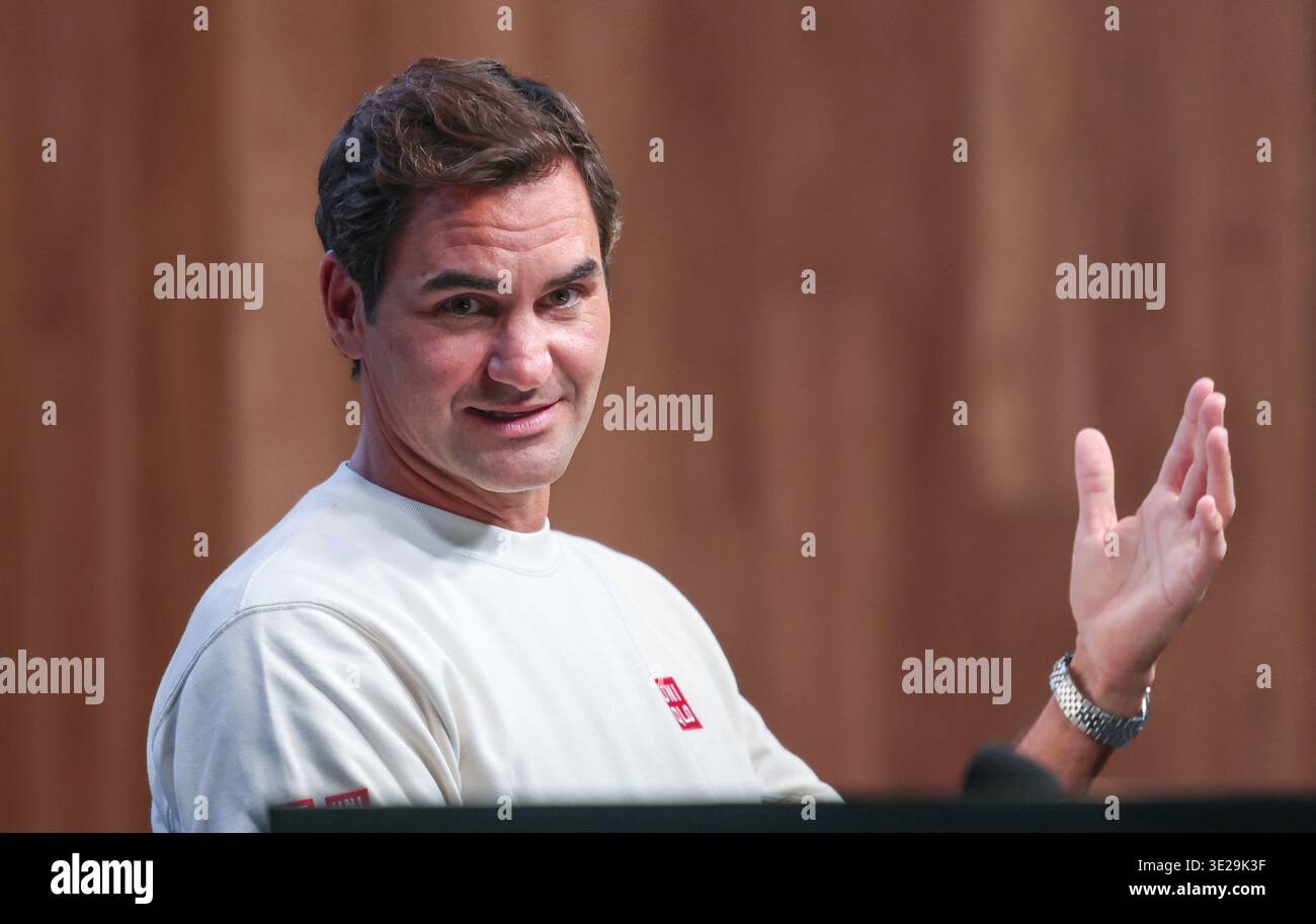Roger Federer (sui) lors d'une conférence de presse à l'Australian Open 2026 Melbourne Park, Melbourne, Victoria, Australie. Banque D'Images