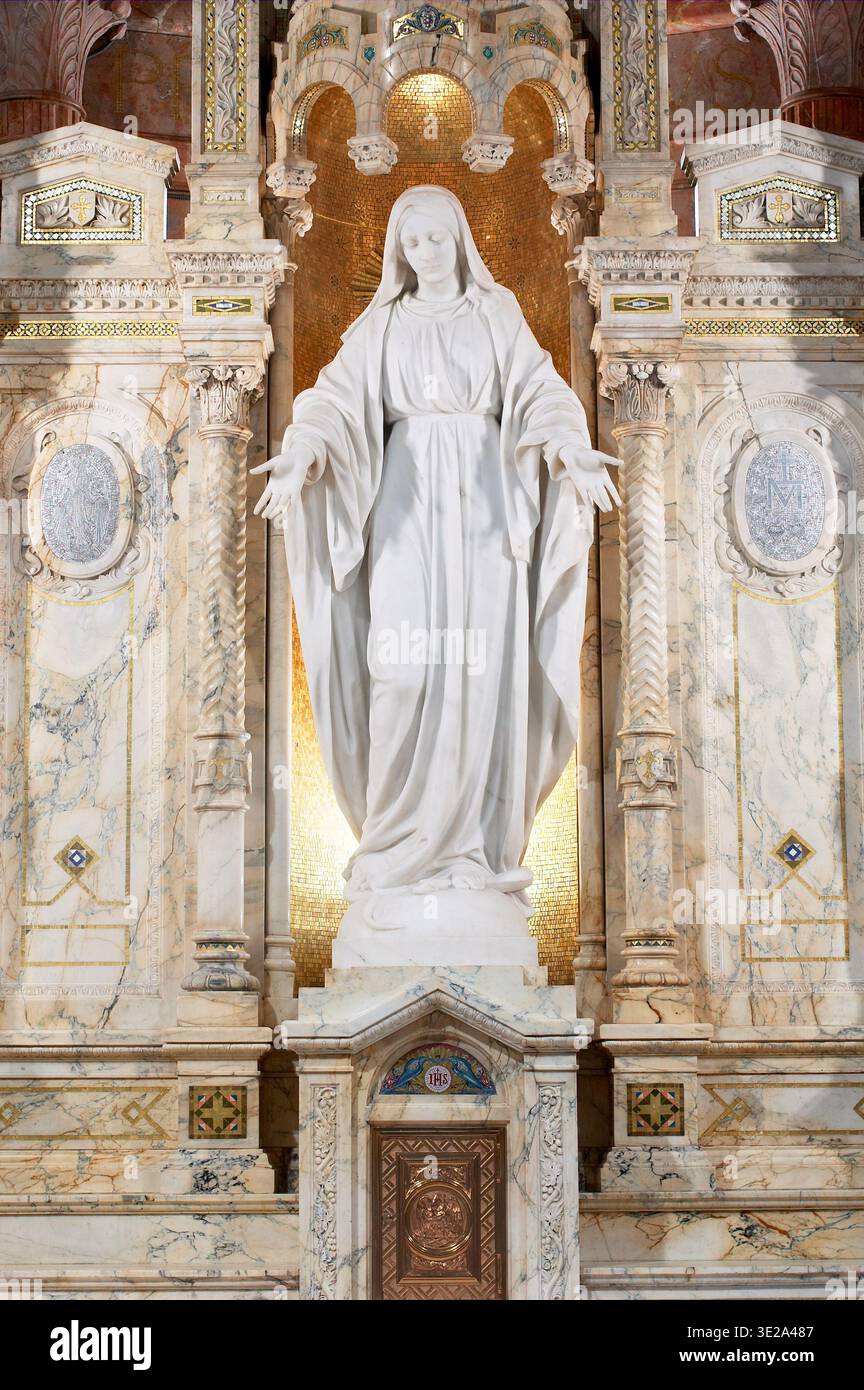Sanctuaire de l'église de la Médaille Miraculeuse de Philadelphie, en Pennsylvanie, USA Banque D'Images