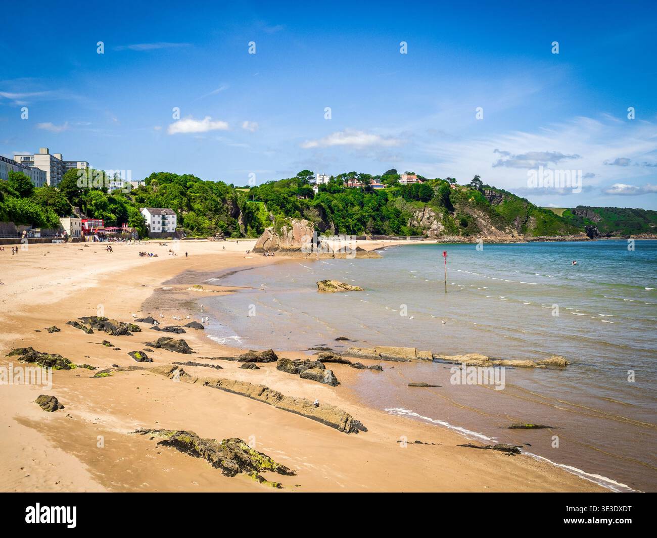 Tenby North Beach et Goscar Rock dans le Pembrokeshire Coast National Park, pays de Galles Banque D'Images
