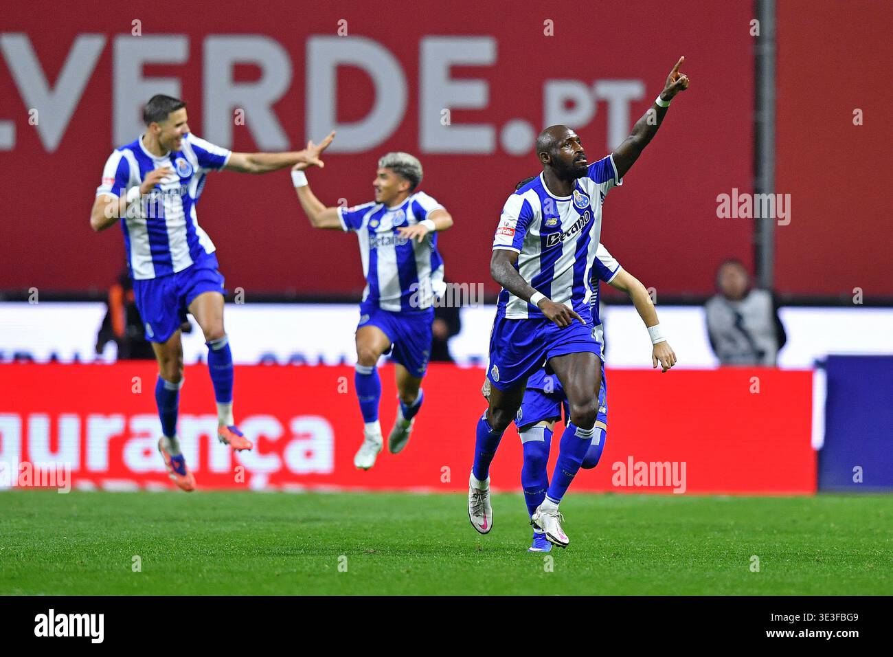 Braga, Portugal. 22nd Mar, 2026. Estadio Municipal de Braga, Primeira Liga 2025-2026, SC Braga versus FC Porto: Seko Fofana of FC Porto celebrates after scoring the second goal of his team during a match between SC Braga and FC Porto for the Primeira Liga 2025/2026 at Estadio Municipal de Braga in Braga on March 22, 2026. Photo: Daniel Castro/DiaEsportivo/Alamy Live News Credit: DiaEsportivo/Alamy Live News Banque D'Images