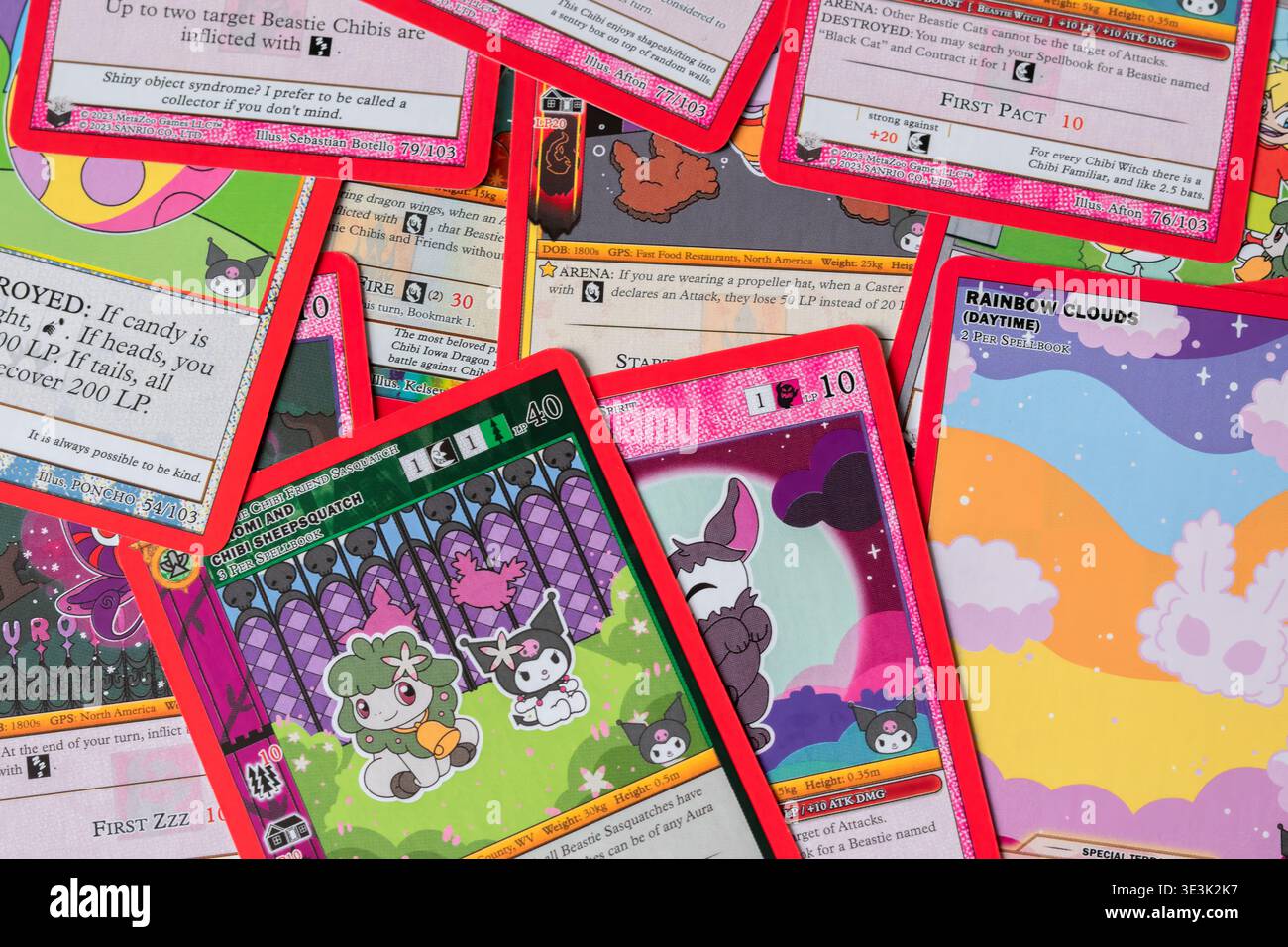 Gros plan sur les cartes TCG Cryptid Carnival de Metazoo Kuromi à Amsterdam aux pays-Bas 23-3-2026 Banque D'Images