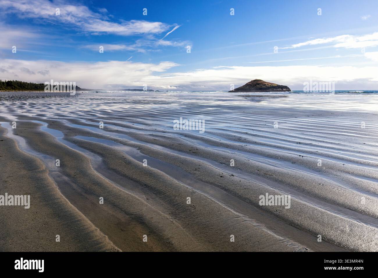 Ondulations de la zone de marée sur long Beach, réserve de parc national Pacific Rim - près de Tofino, île de Vancouver, Colombie-Britannique, Canada Banque D'Images
