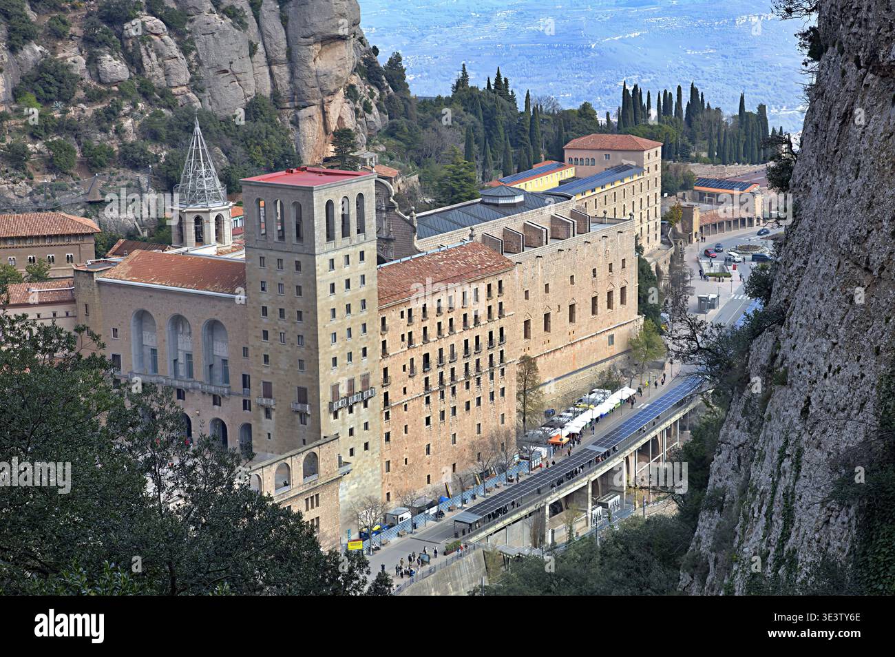 Abbaye de Montserrat vue d'en haut dans les montagnes de Catalogne près de Barcelone en Espagne Banque D'Images