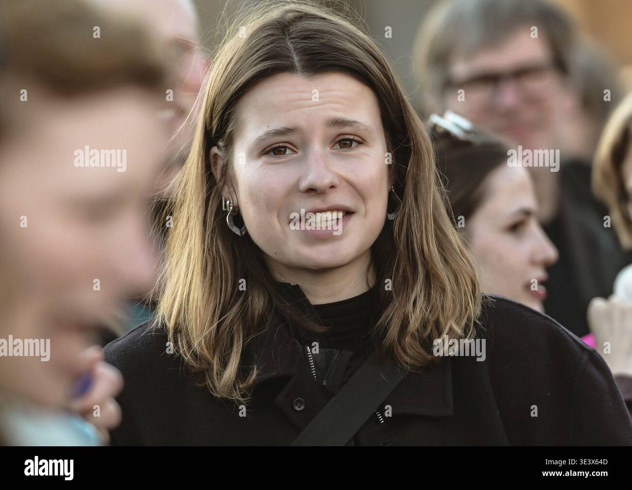 La militante pour le climat Luisa Neubauer à la manifestation du Feminist Fight Club sous le slogan contre la violence numérique sexualisée, solidarité avec tous les vic Banque D'Images