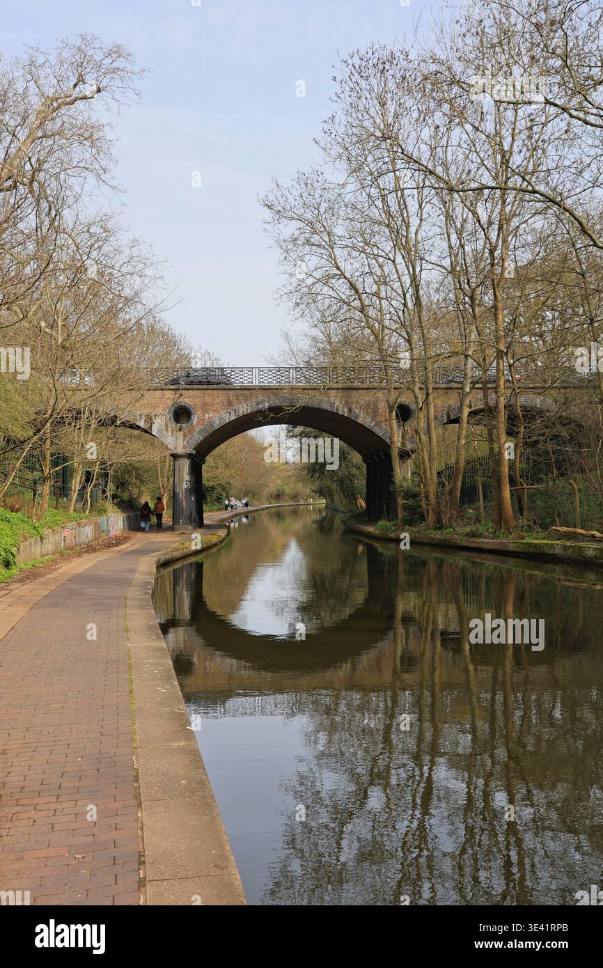 Pont sur Regents canal London UK mars 2026 Banque D'Images