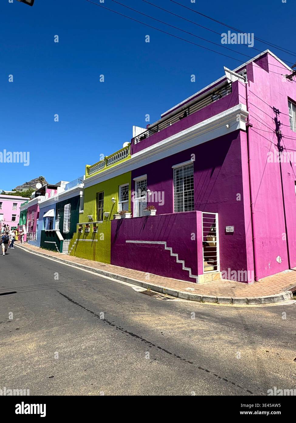 Maisons colorées dynamiques Lining Street à Bo-Kaap Cape Town en Afrique du Sud Banque D'Images
