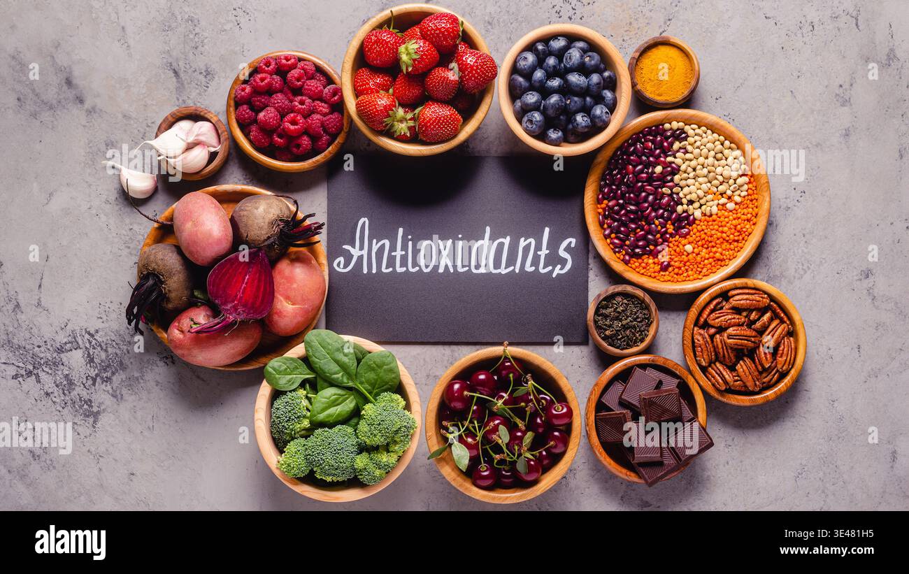 Aliments sains riches en antioxydants, vue du dessus. Banque D'Images