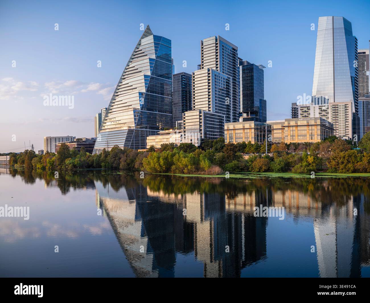 West Austin Texas skyline avec Google building, Northshore Apartments et Republic Building. Banque D'Images