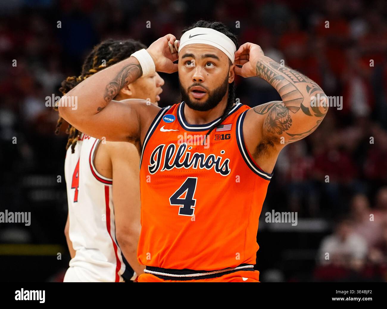 Houston, Texas, États-Unis. 26 mars 2026. Le garde de l'Illinois KYLAN BOSWELL (4) réagit lors du tournoi de basket-ball masculin de la NCAA Sweet Sixteen match entre les Cougars de Houston et les Illini de l'Illinois Fighting le 26 mars 2026 à Houston, Texas. Illinois a gagné, 65-55. (Crédit image : © Scott Coleman/ZUMA Press Wire) USAGE ÉDITORIAL SEULEMENT ! Non destiné à UN USAGE commercial ! Banque D'Images