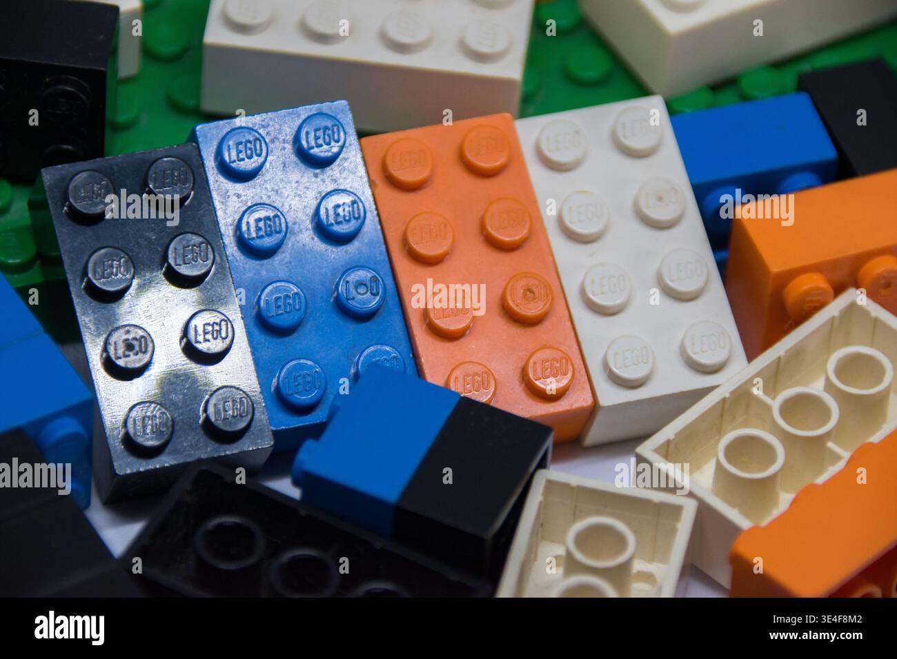 Briques de construction Lego multicolores pour jouets Banque D'Images