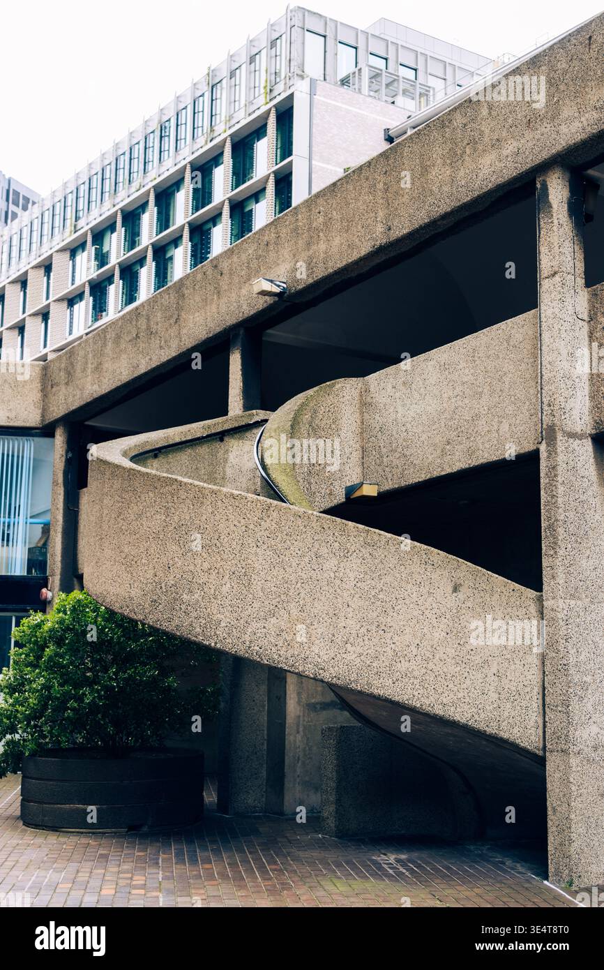 Le Barbican Centre, un centre des arts de la scène dans le domaine Barbican de la ville de Londres Banque D'Images