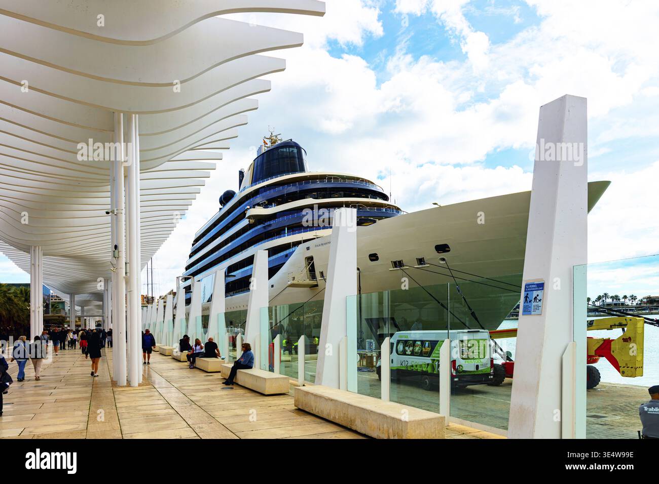 Le navire de croisière de luxe four Seasons de Marc-Henry Cruise Holdings Ltd à Puerto de Malaga, Malaga, Andalousie, Espagne Banque D'Images
