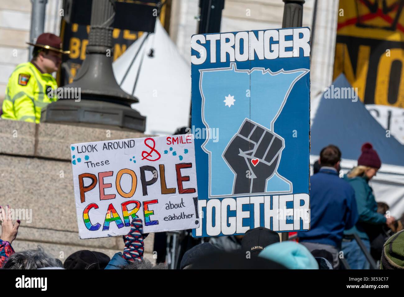 Paul, Minnesota. Capitole d'État. No Kings Rally numéro 3. Le Minnesota était le navire phare du pays où 100 000 personnes ont assisté au rassemblement. Banque D'Images