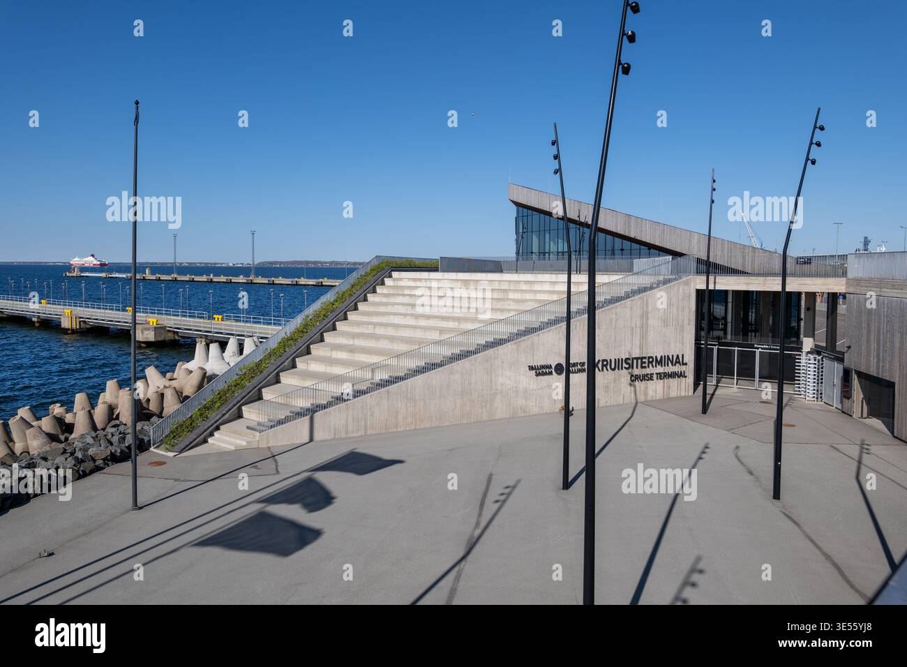 Bâtiment du terminal de croisière de Tallinn (Kruiisiterminal) sur la mer Baltique à Tallinn, Estonie. Banque D'Images