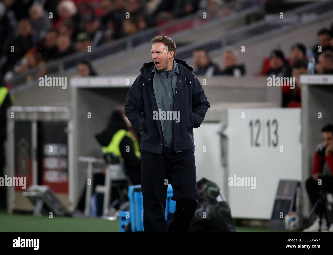 Allemagne - Ghana, Football, saison masculine 2025/2026, match international, match amical, MHP Arena Julian Nagelsmann, entraîneur fédéral (Allemagne) bouleversé sur la touche, criant, criant, insatisfait Banque D'Images