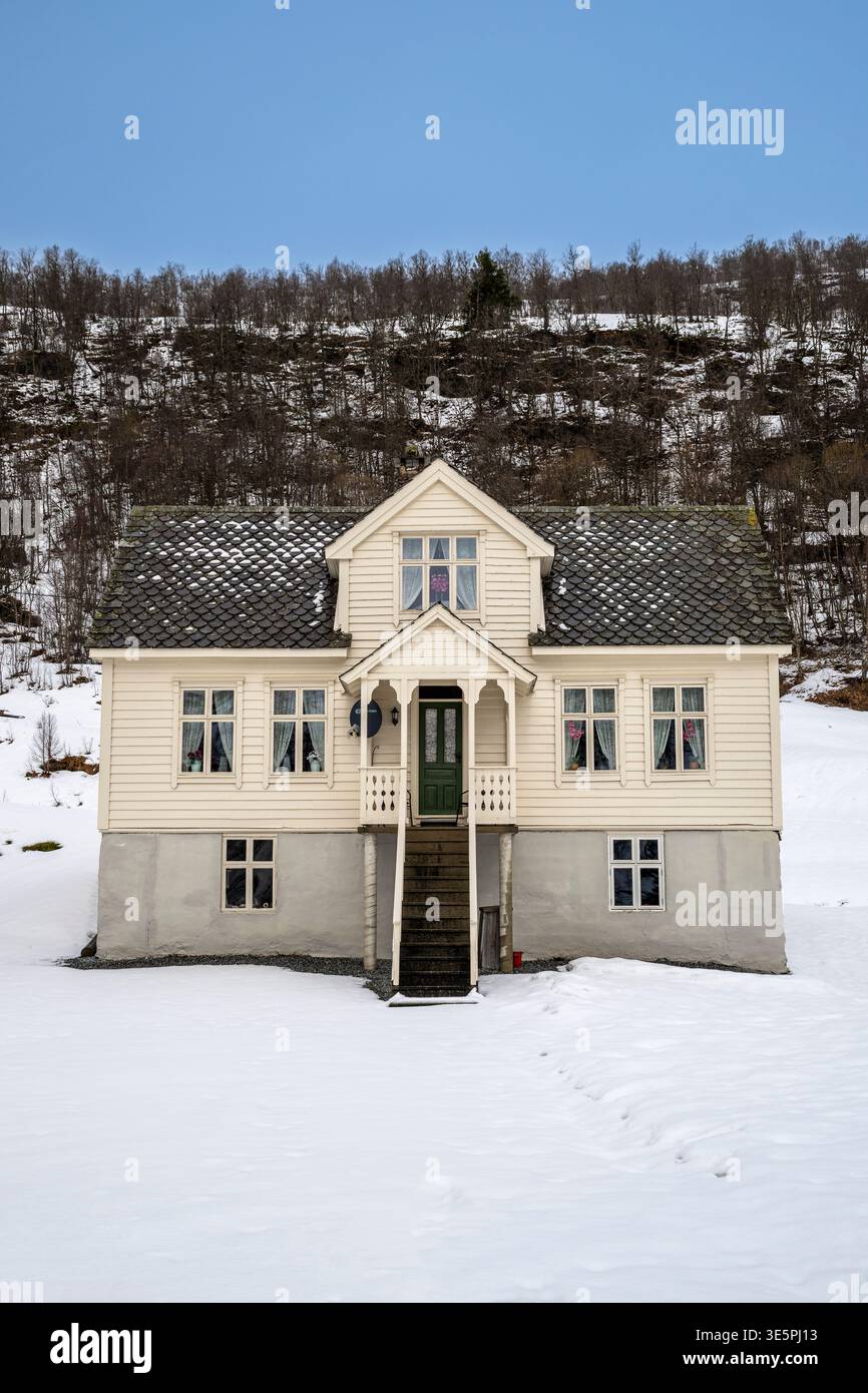 Maison rurale typique en bois, Samnanger, Vestland, Norvège Banque D'Images