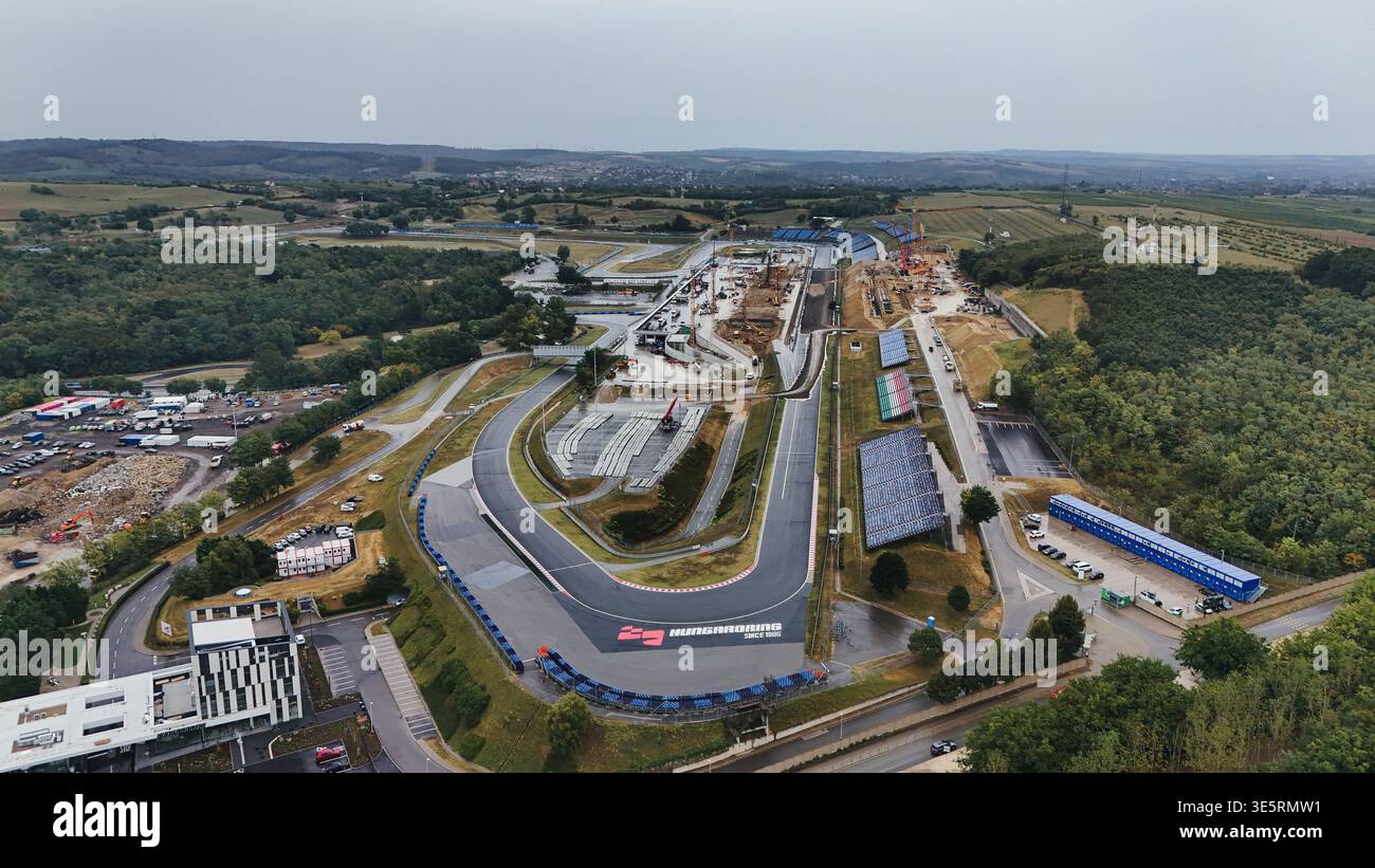 Drone vue de la rénovation du circuit Hungaroring et de la piste de course en Hongrie Banque D'Images