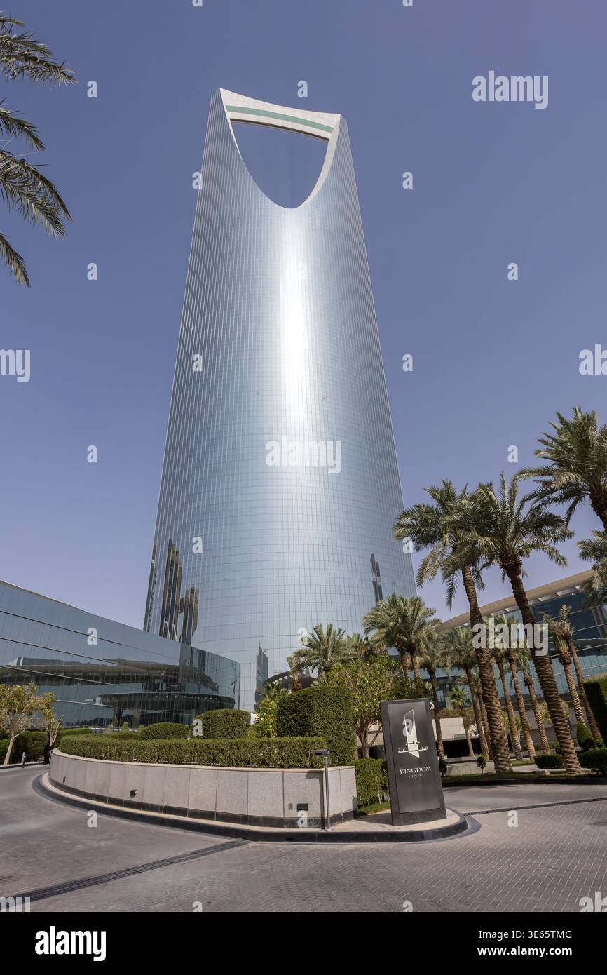 Riyad skyline Kingdom Centre Tower monument gratte-ciel à Riyad, Arabie Saoudite Banque D'Images