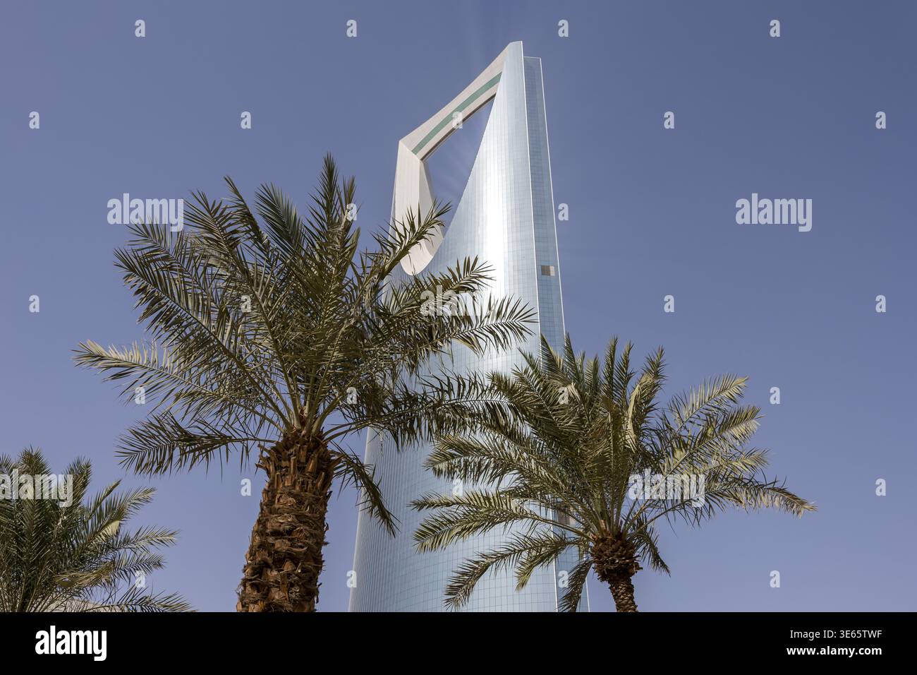 Riyad skyline Kingdom Centre Tower monument gratte-ciel à Riyad, Arabie Saoudite Banque D'Images