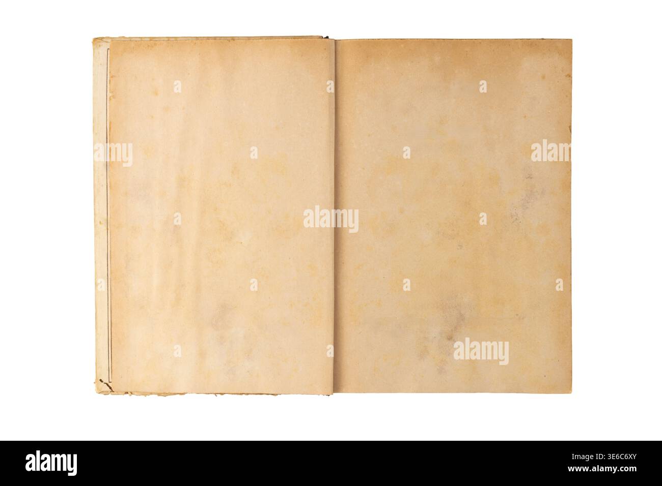 Ouvrez le vieux livre pané avec la couverture sale et déchirée et videz les vieilles feuilles jaunies couchées isolées sur fond blanc. Banque D'Images