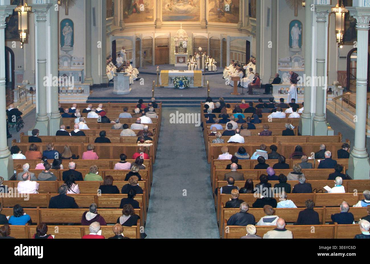 Vue depuis le balcon pendant la messe catholique romaine, Philadelphie, États-Unis Banque D'Images