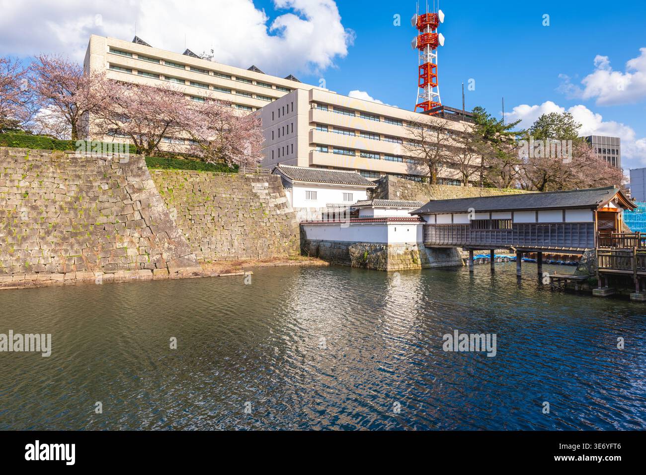 Yamasatoguchi porte du château de Fukui situé dans la ville de Fukui, Hokuriku, Japon Banque D'Images