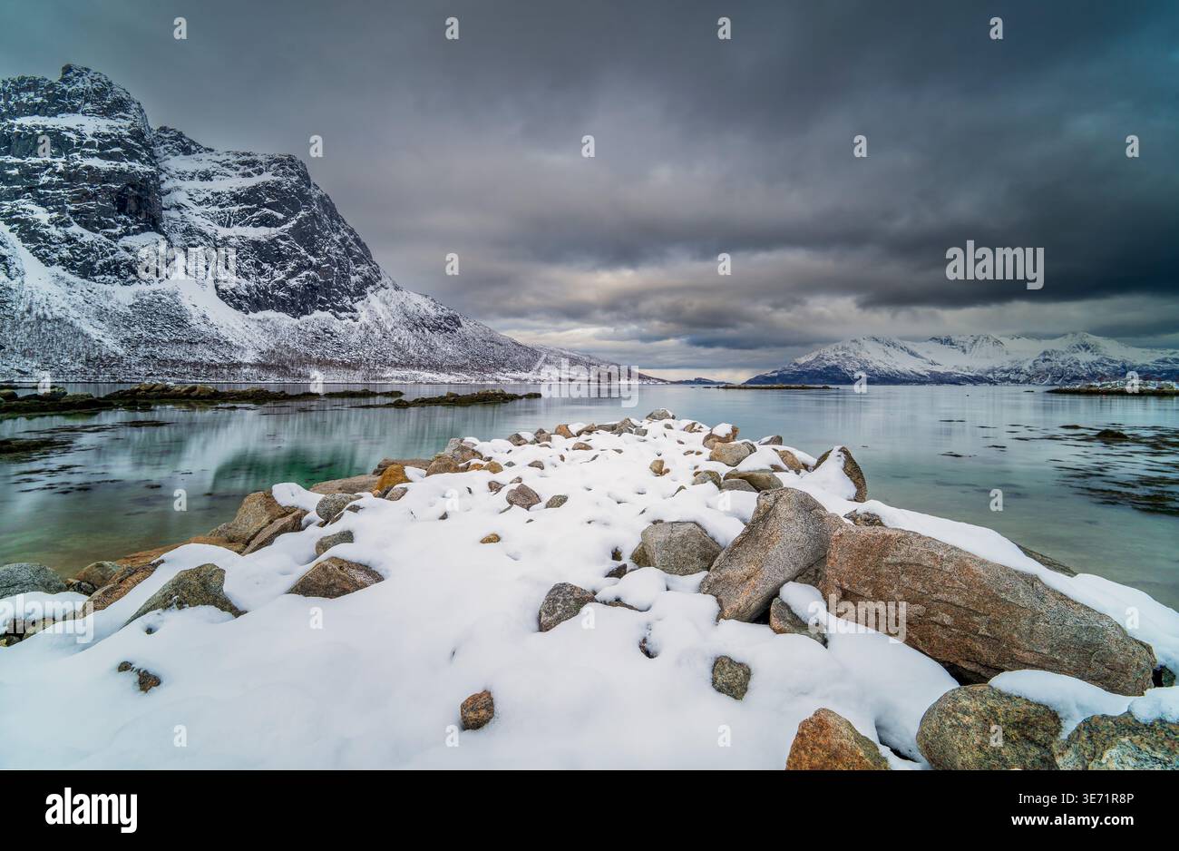 Grotfjord Beach, Kvaloya, Troms, Norvège Banque D'Images