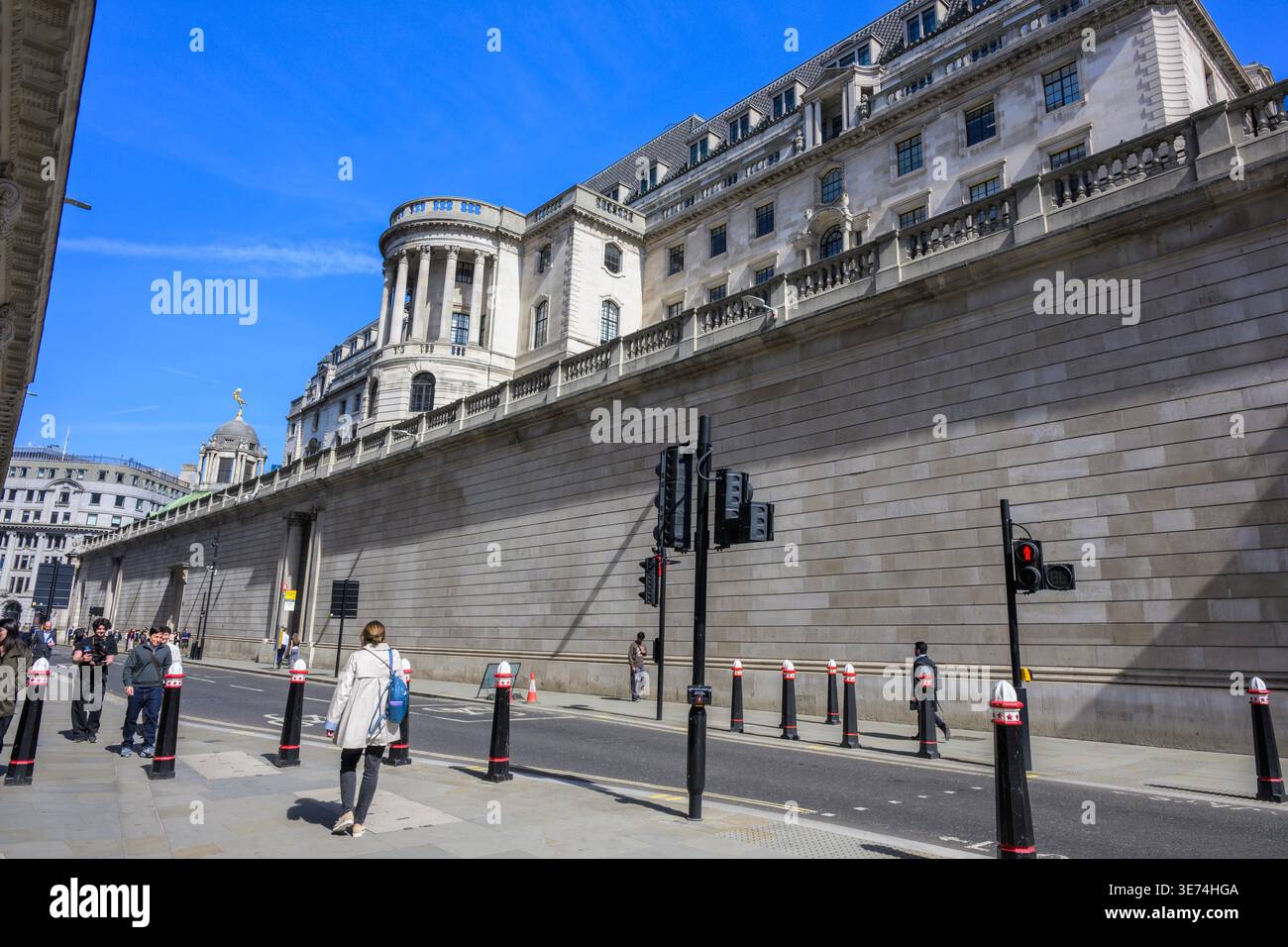 Vue sur le bâtiment de la Banque d'Angleterre donnant sur Princes Street dans la City de Londres, architecture historique du quartier financier. Banque D'Images