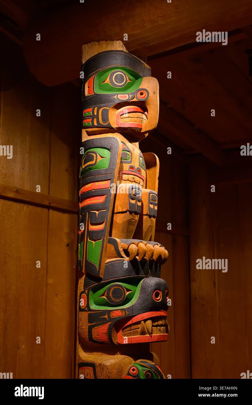 Jonathan Hunt House, réplique de cèdre Kwaswaka'wakw habitation, Royal BC Museum, Victoria, Colombie-Britannique, Canada Banque D'Images
