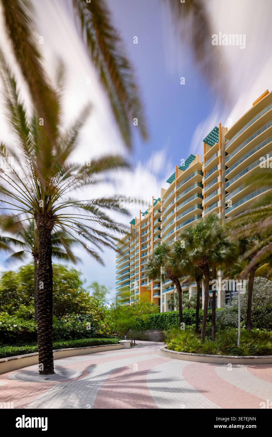 Photo de jour longue exposition Miami Beach Walkway au bord du sable Banque D'Images