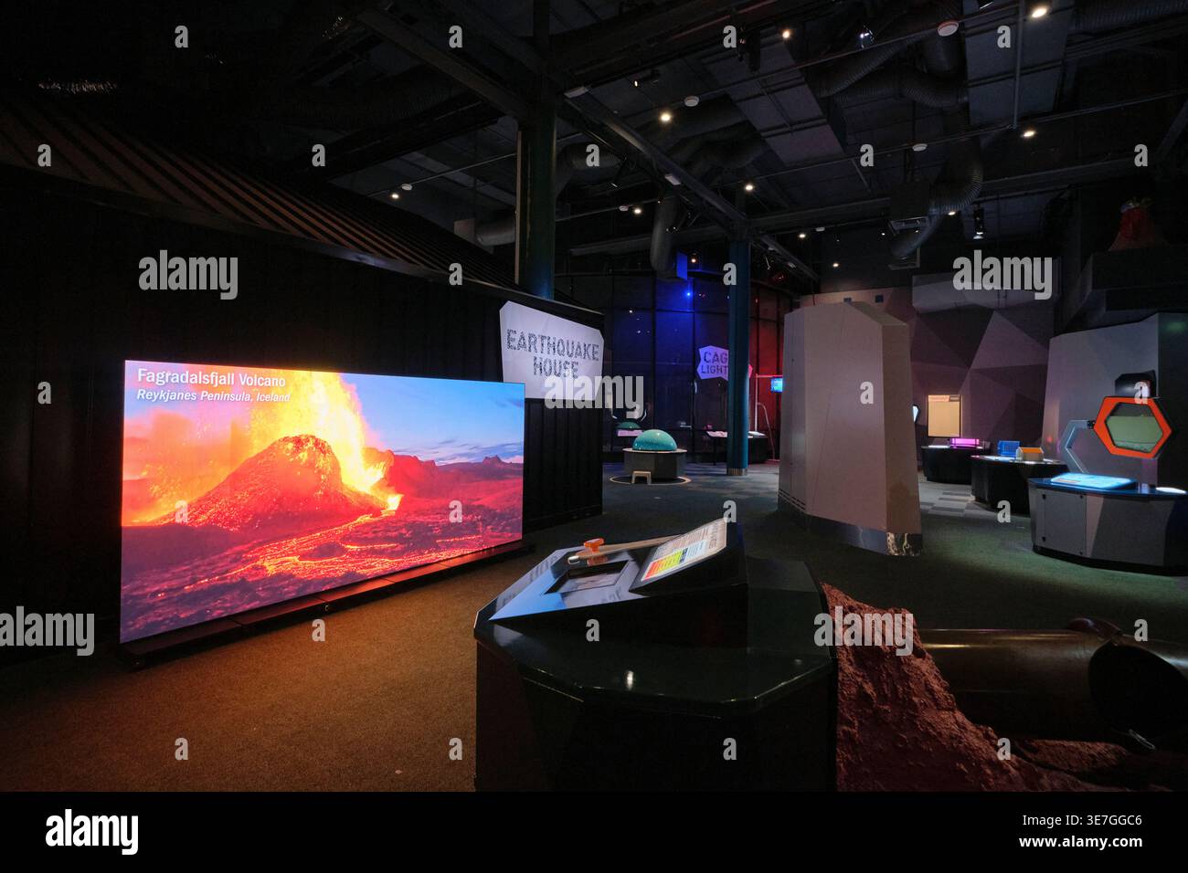 Exposition sur la nature, les tremblements de terre, les volcans, l'environnement, la géologie des planètes. Au Questicon Science Museum à Canberra, Australie. Banque D'Images