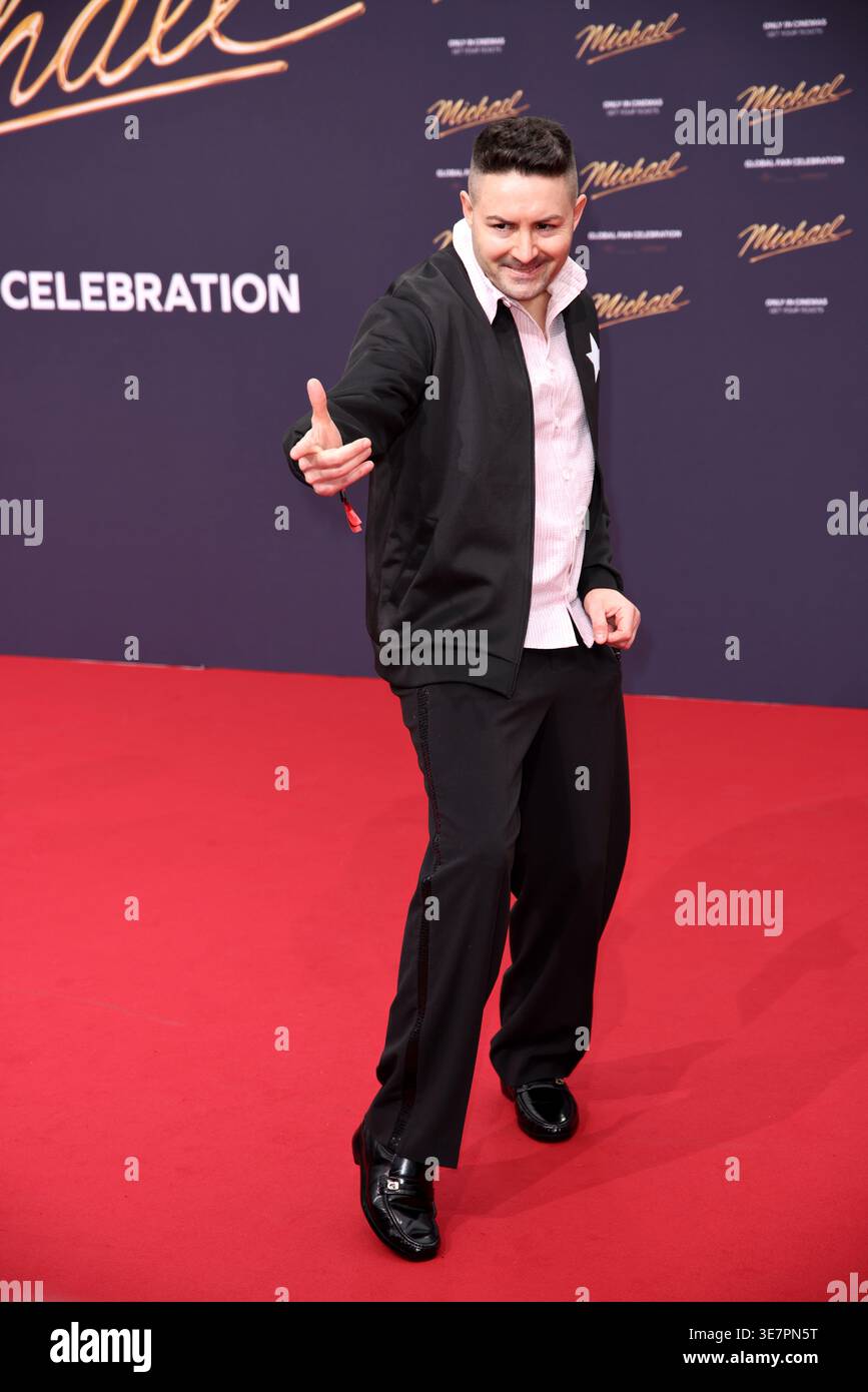Menderes Bagcı assiste à la première biopic internationale MICHAEL, Uber Platz, 10.4.26 Banque D'Images