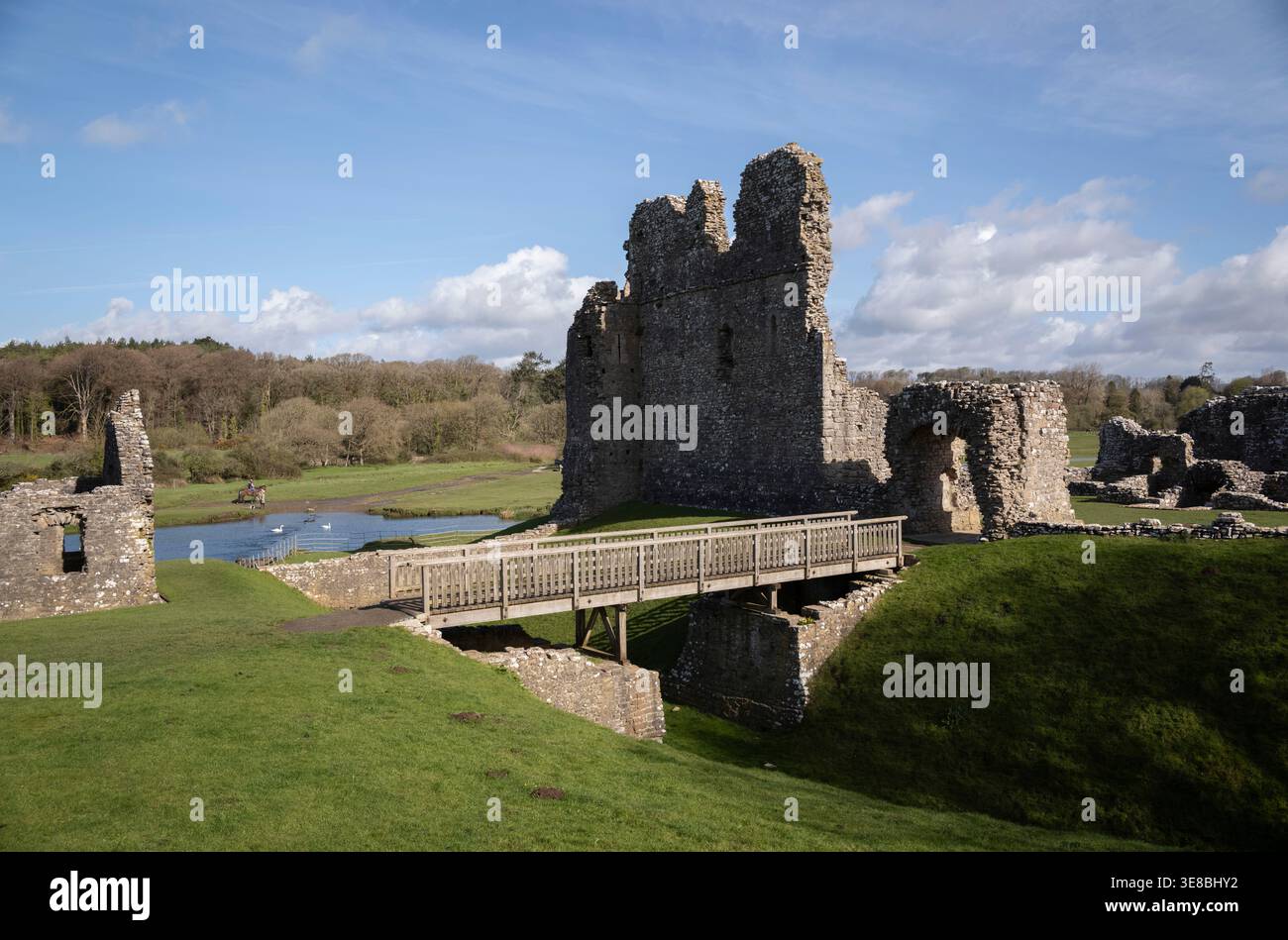 Château d'Ogmore, situé près du village d'Ogmore dans la vallée de Glamorgan, pays de Galles, à l'est d'Ogmore-by-Sea, et au sud de Bridgend, pays de Galles, Royaume-Uni Banque D'Images