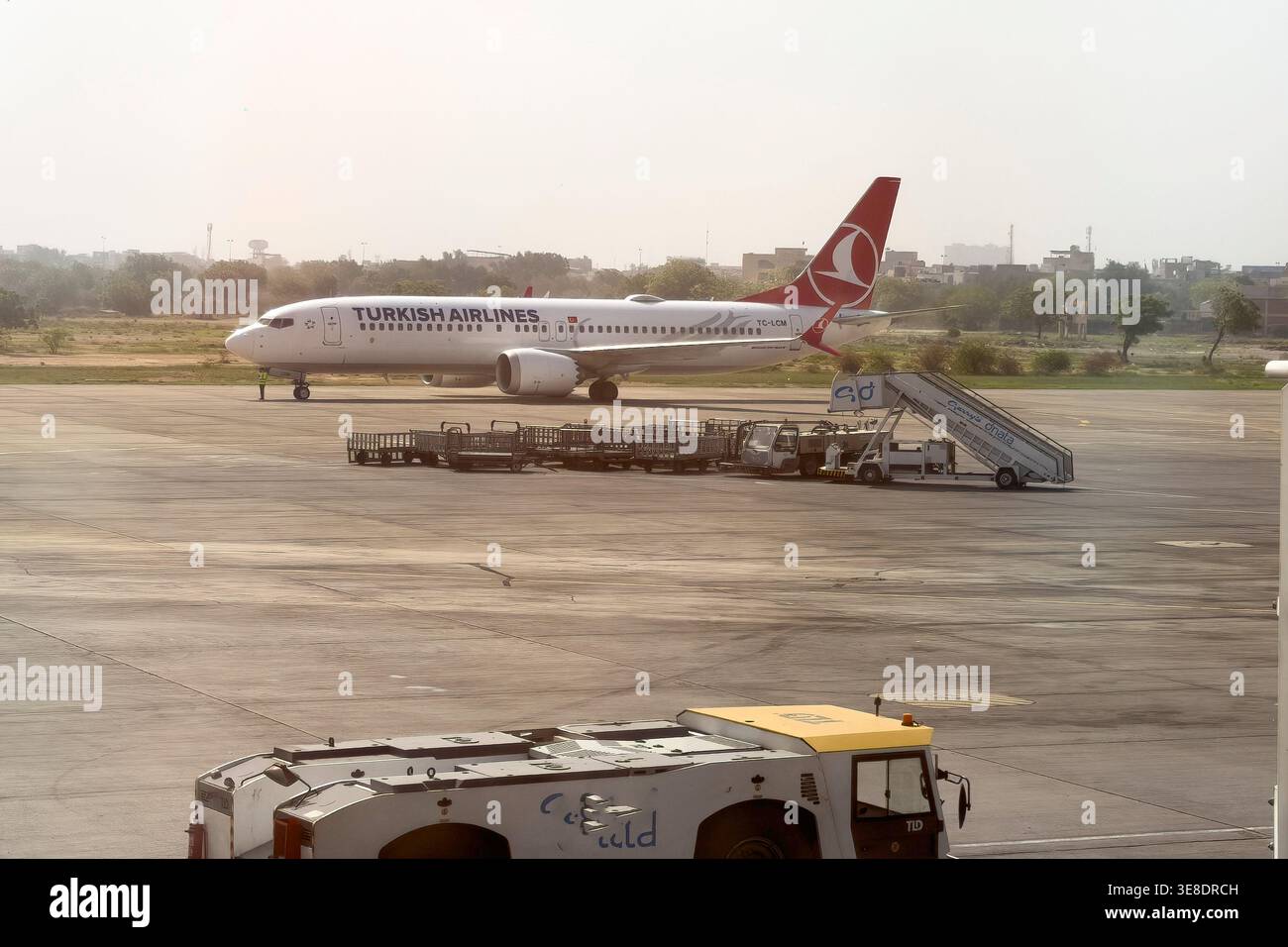 Karachi, Pakistan - 10 avril 2026 : compagnie aérienne turque Boeing 737 MAX à l'aéroport international de Jinnah Karachi. Banque D'Images